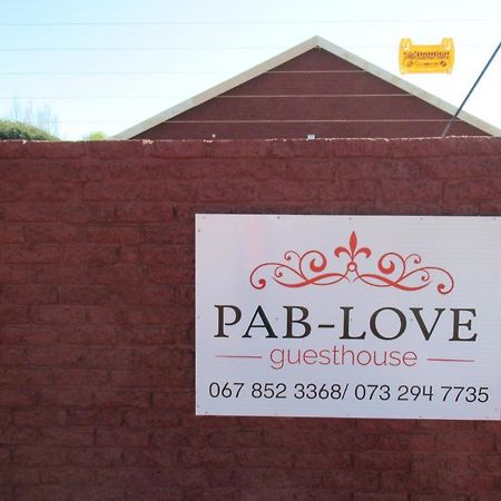 Pab-Love Guest House Kuruman Zewnętrze zdjęcie