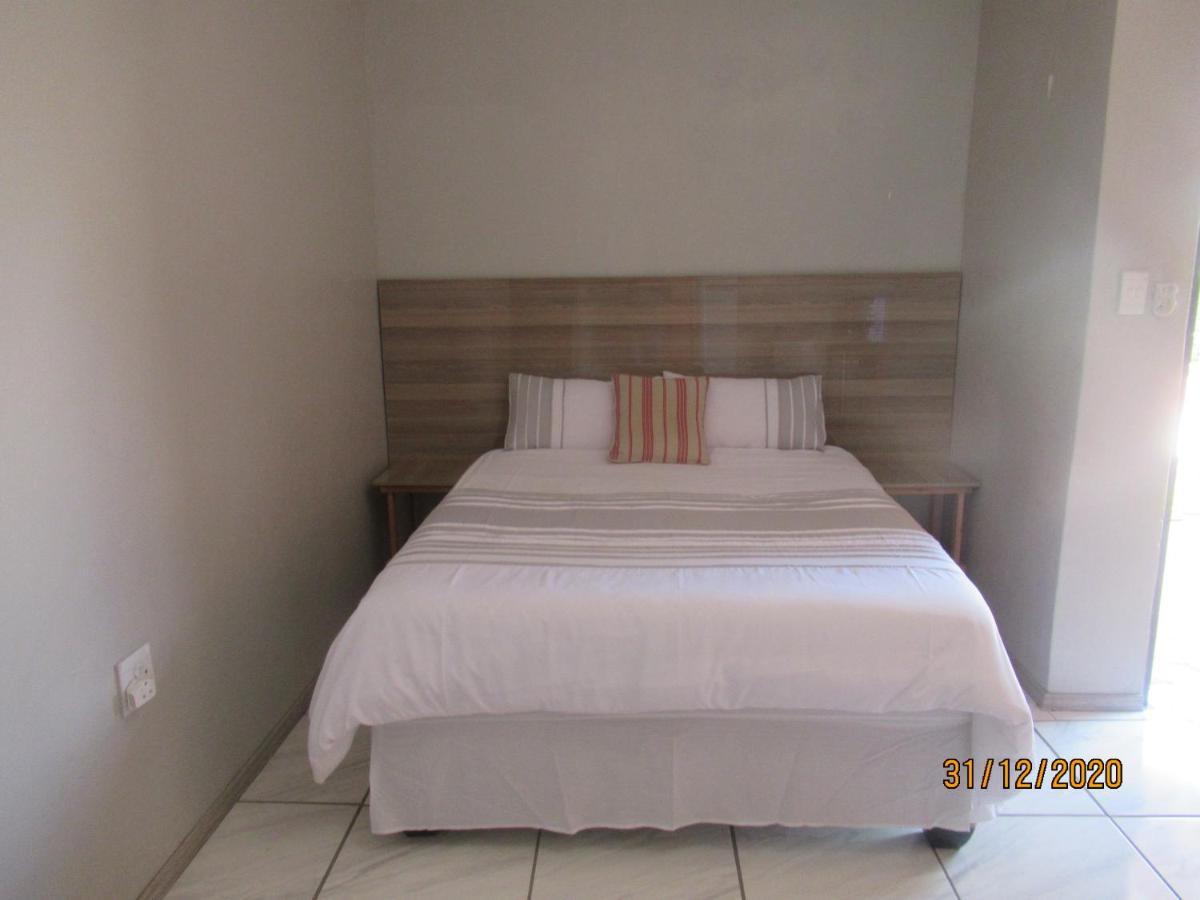 Pab-Love Guest House Kuruman Zewnętrze zdjęcie