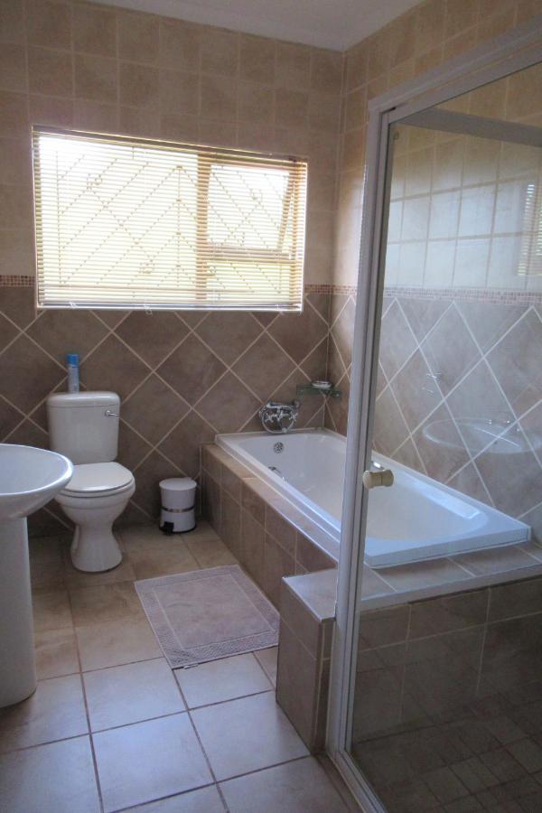 Pab-Love Guest House Kuruman Zewnętrze zdjęcie