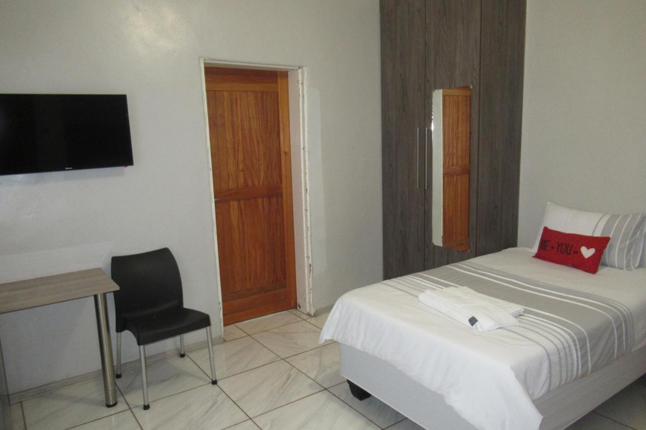 Pab-Love Guest House Kuruman Zewnętrze zdjęcie