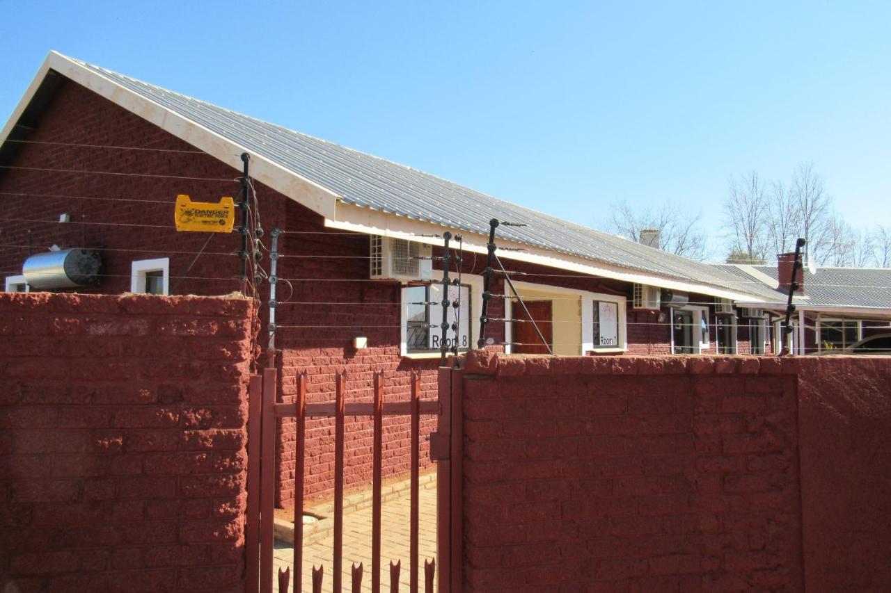 Pab-Love Guest House Kuruman Zewnętrze zdjęcie