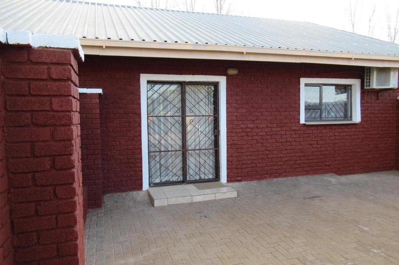 Pab-Love Guest House Kuruman Zewnętrze zdjęcie