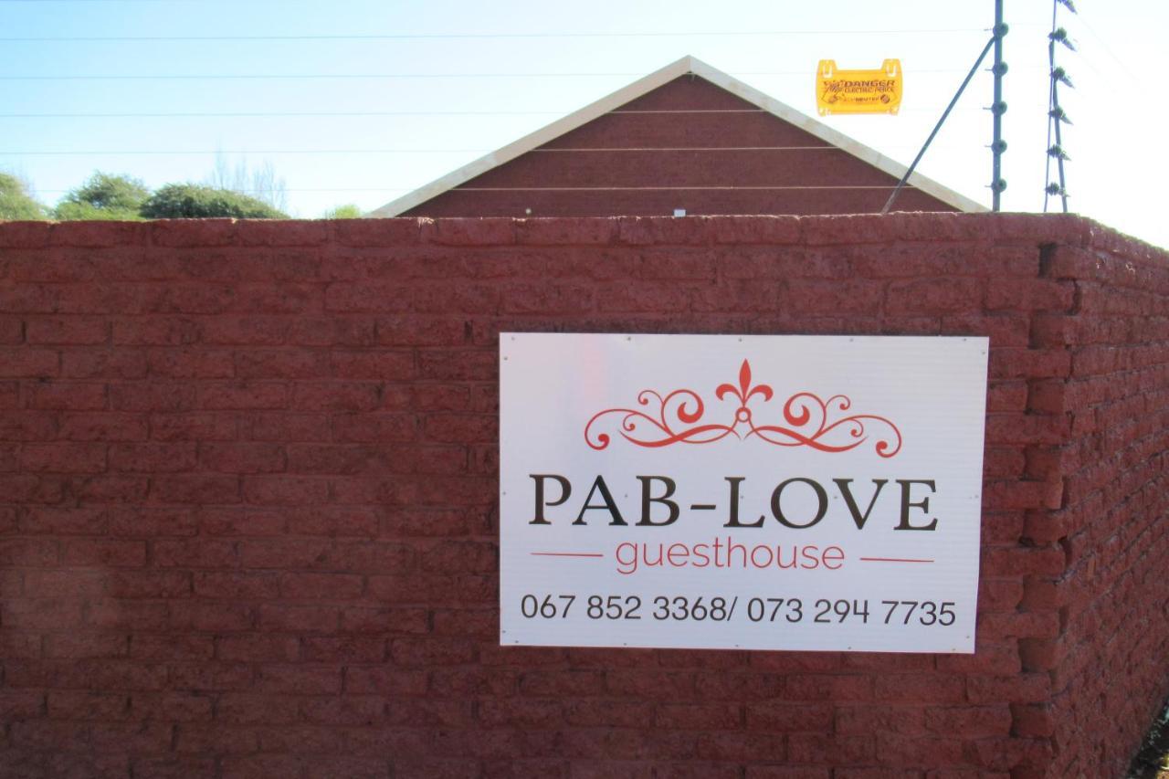 Pab-Love Guest House Kuruman Zewnętrze zdjęcie