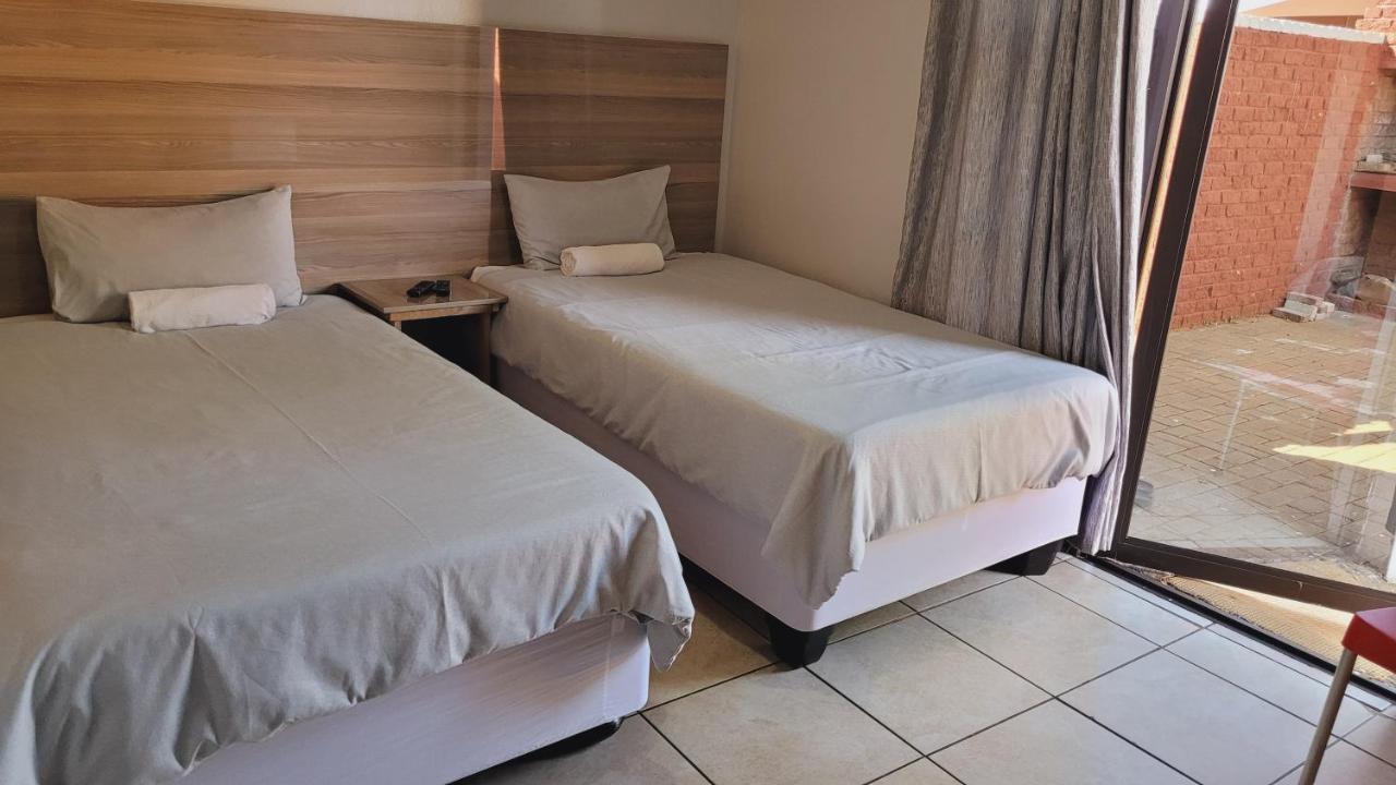 Pab-Love Guest House Kuruman Zewnętrze zdjęcie