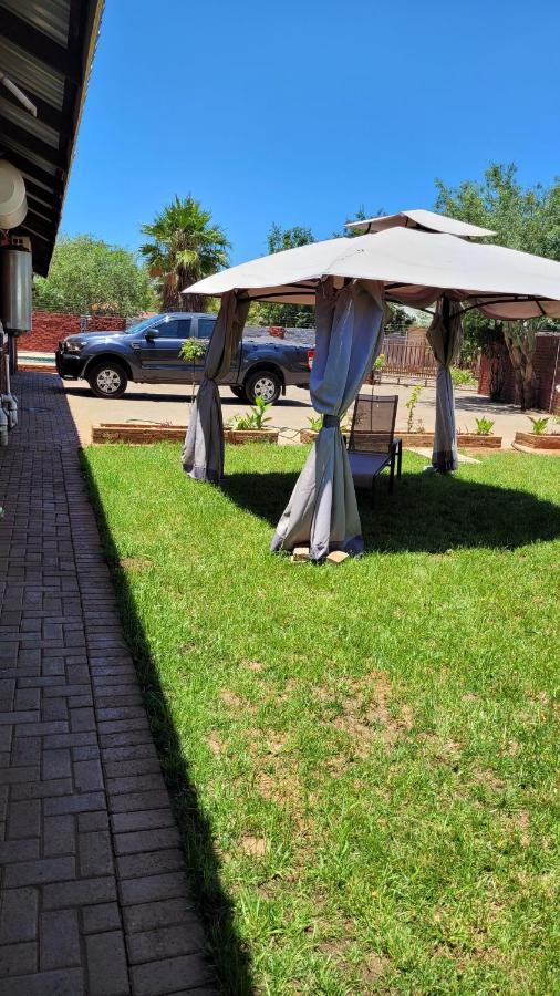 Pab-Love Guest House Kuruman Zewnętrze zdjęcie