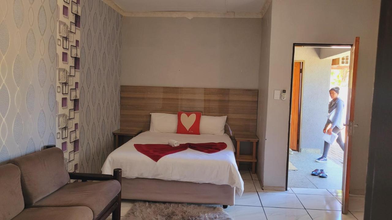 Pab-Love Guest House Kuruman Zewnętrze zdjęcie